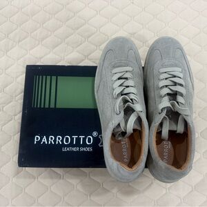 Parrot Men's Light Gray Sneakers